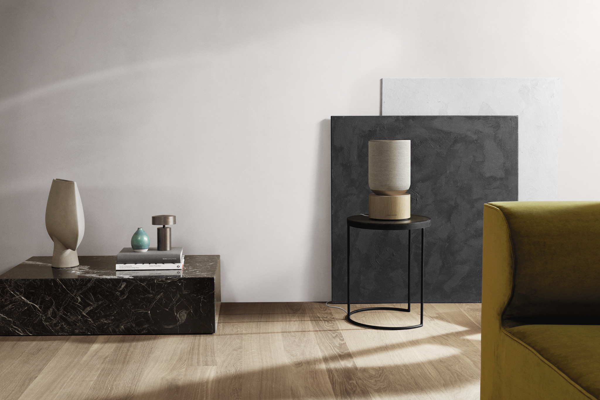 Bang & Olufsen släpper dekorativ och smart högtalare